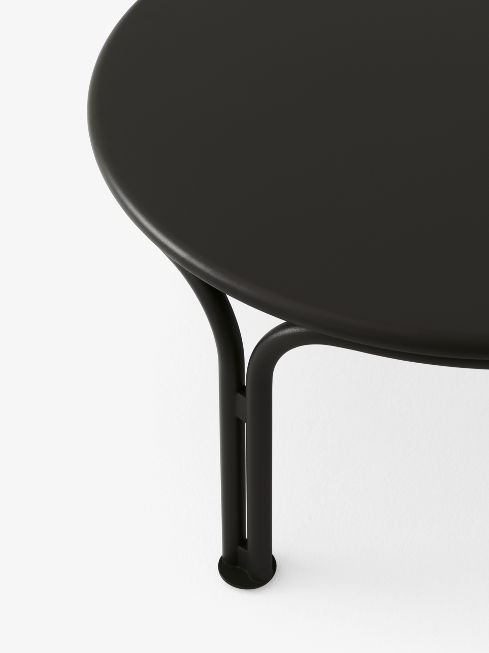 Outdoor stolek Thorvald SC108