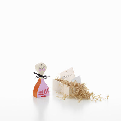 Designová figurka Wooden Doll No. 2
