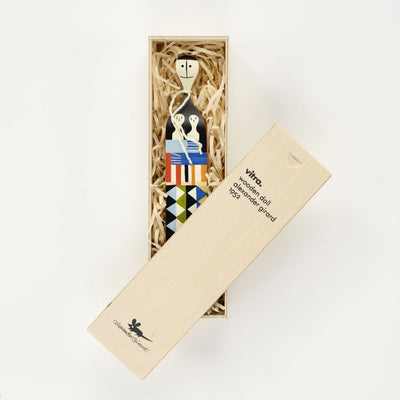 Designová figurka Wooden Doll No. 5
