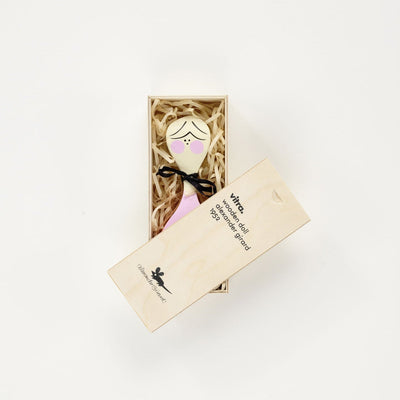 Designová figurka Wooden Doll No. 2
