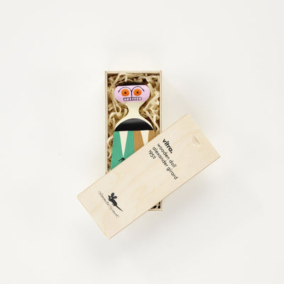 Designová figurka Wooden Doll No. 3