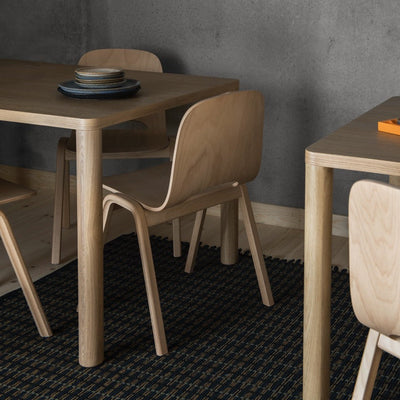 Židle Touchwood, dřevěná podnož Walnut