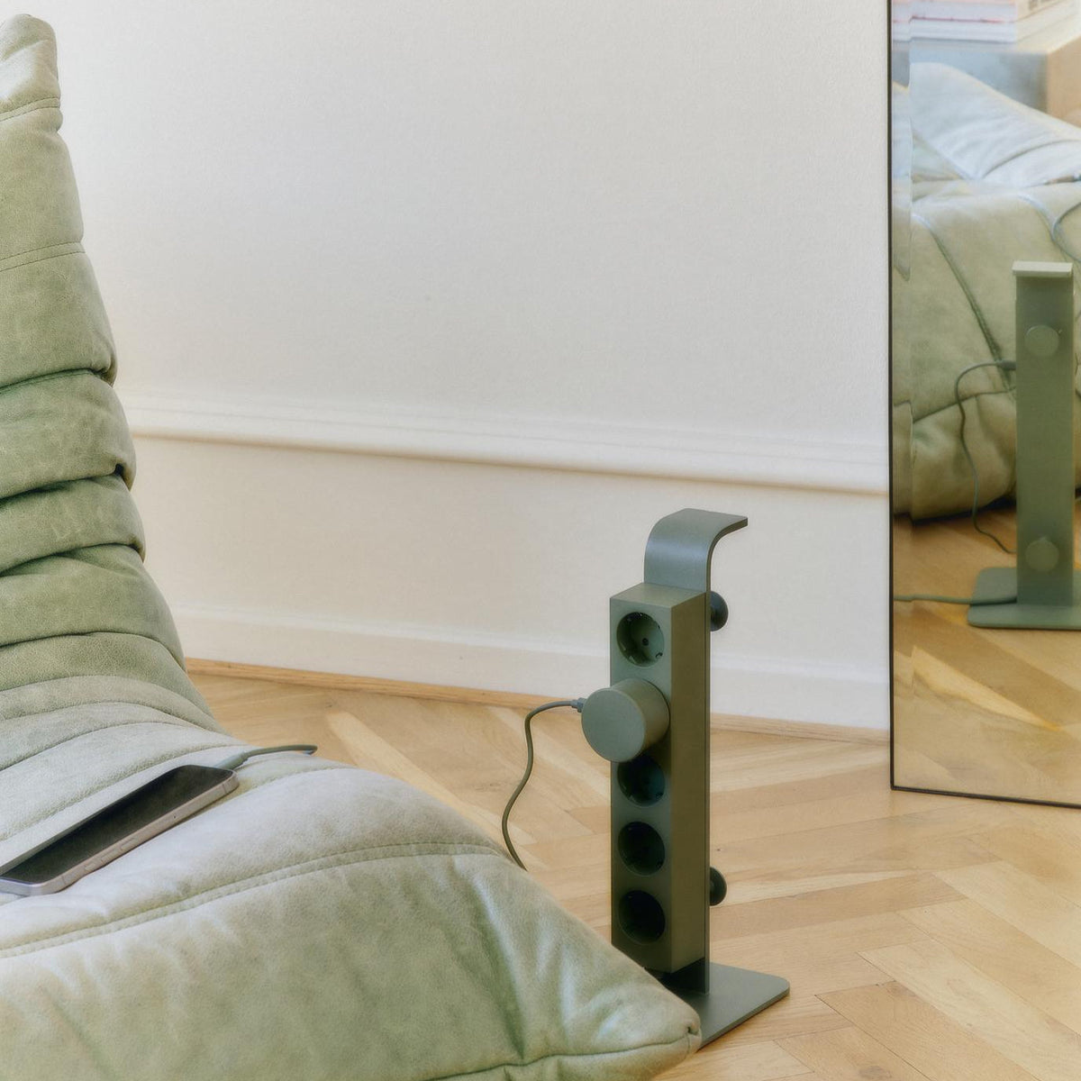 Napájecí adapter Power Adapter 1x USB-C, 1x USB-A - Mossy Green