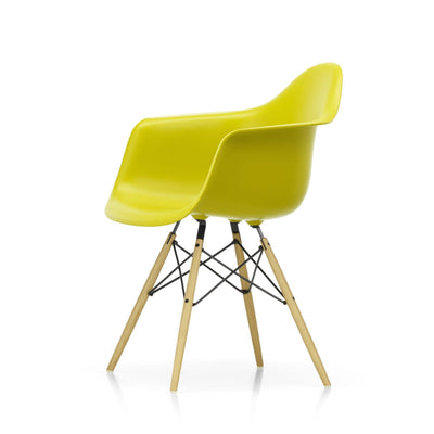 Židle Eames Plastic Armchair RE DAW