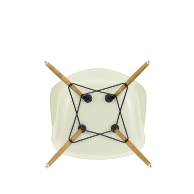 Židle Eames Fiberglass Armchair DAW
