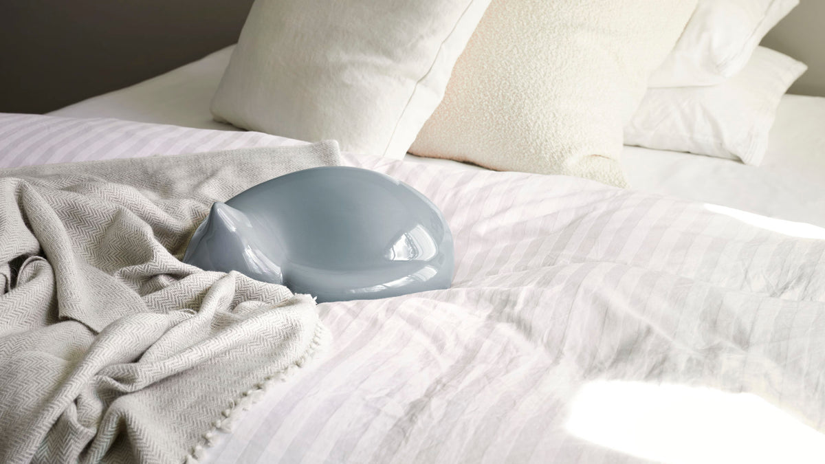 Keramická dekorace Resting Cat od Vitra v interiérové scéně