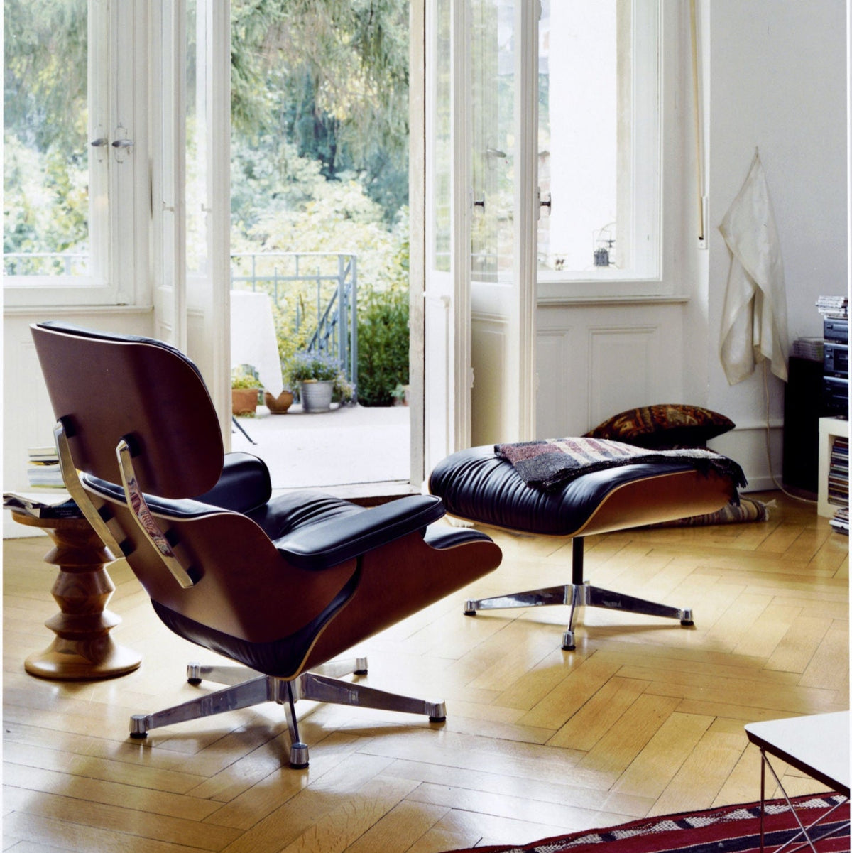 Křeslo Lounge Chair