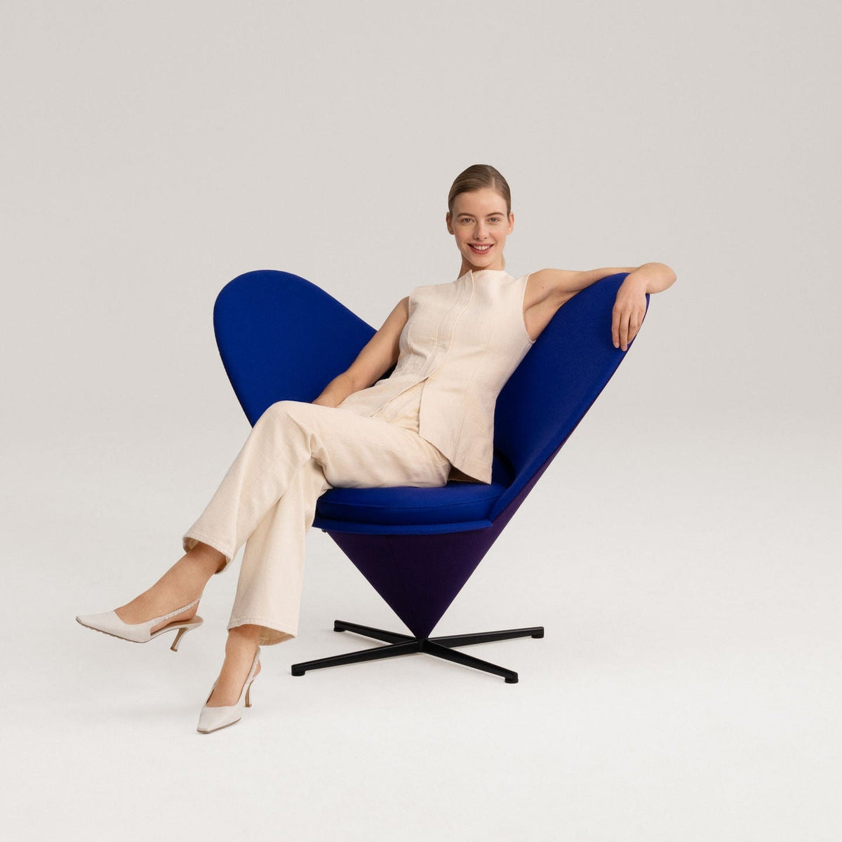 Křeslo Heart Cone Chair, Anniversary Edition