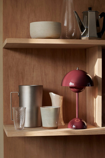 Stolní lampa Flowerpot VP9