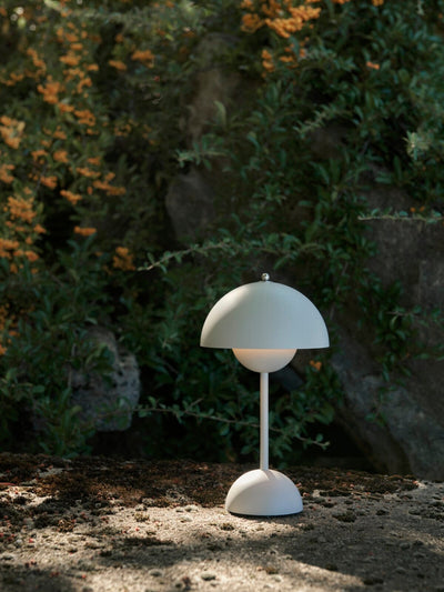 Stolní lampa Flowerpot VP9
