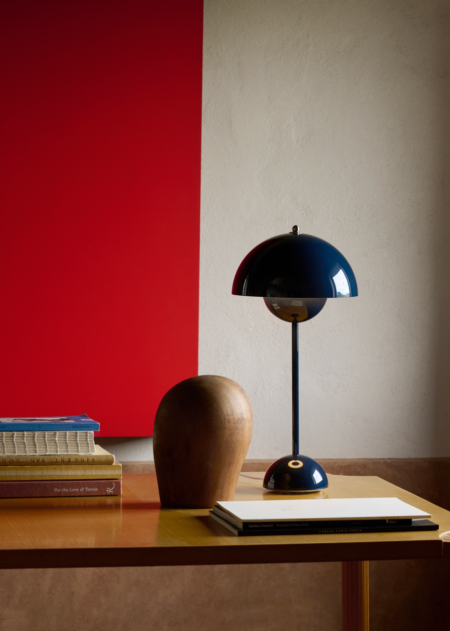 Stolní lampa Flowerpot VP3