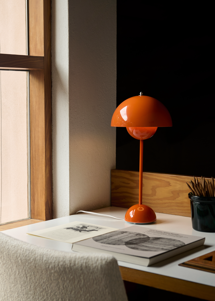 Stolní lampa Flowerpot VP3