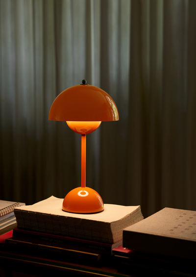 Stolní lampa Flowerpot VP9