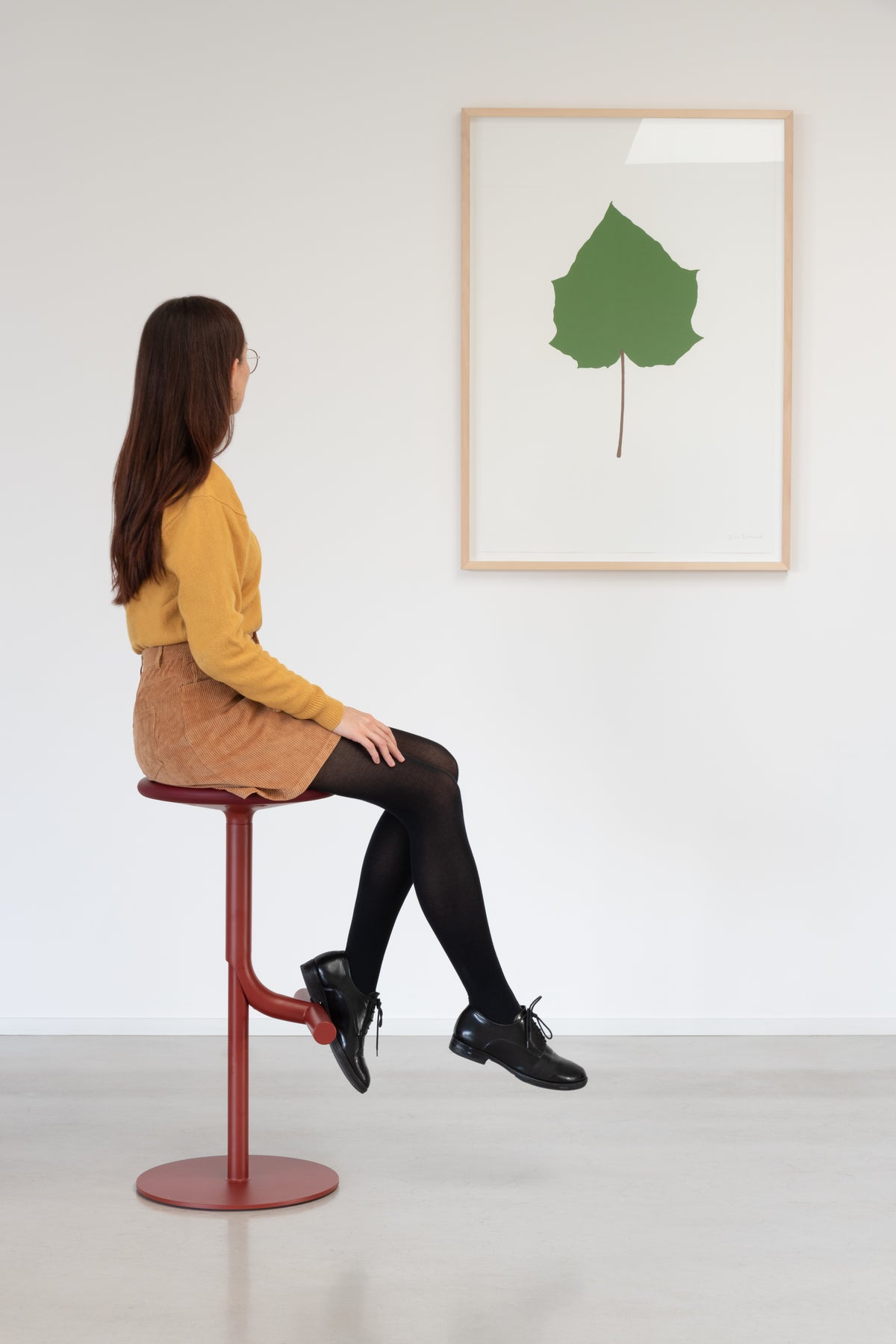 Tibu Stool, adjustable in height