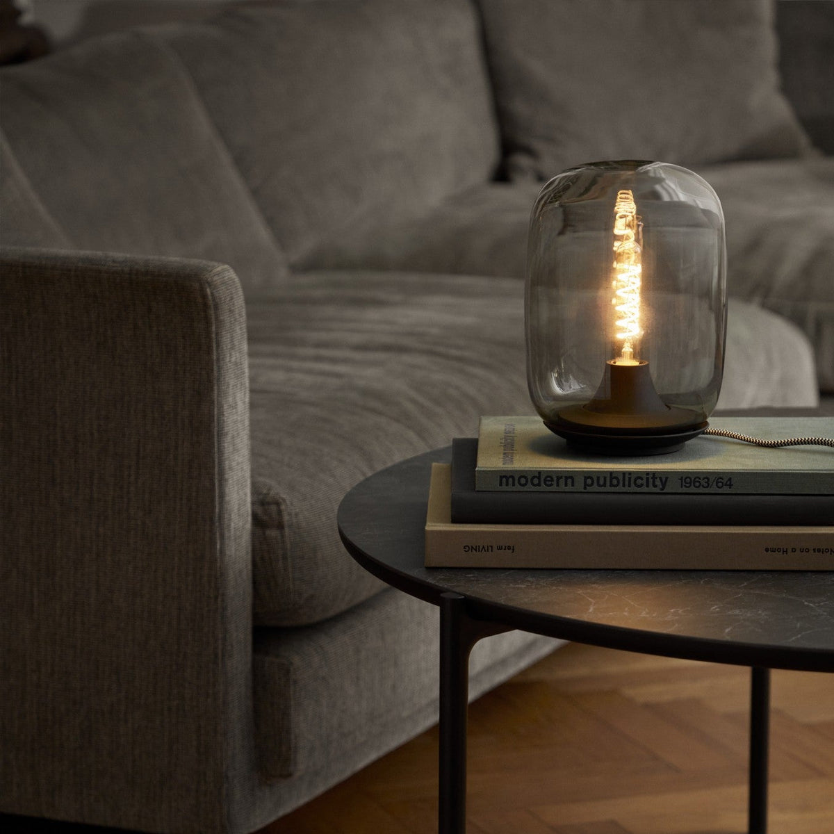 Lampa Acorn